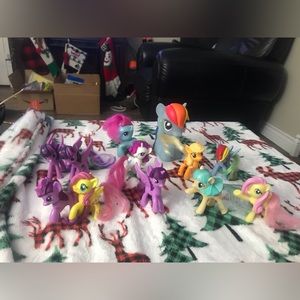 My little Pony McDonald’s toys and Rainbow Dash Lamp